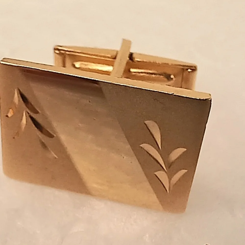 Cufflinks, Cuff Links, Tie Clip Bar, Tie Tack, Quality Mid-Century Gold Tone